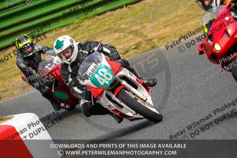 Vintage motorcycle club;eventdigitalimages;mallory park;mallory park trackday photographs;no limits trackdays;peter wileman photography;trackday digital images;trackday photos;vmcc festival 1000 bikes photographs